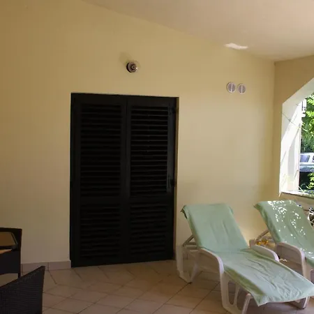 Apartman Maricevic * Vir